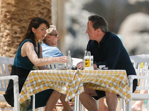  David Cameron y su esposa