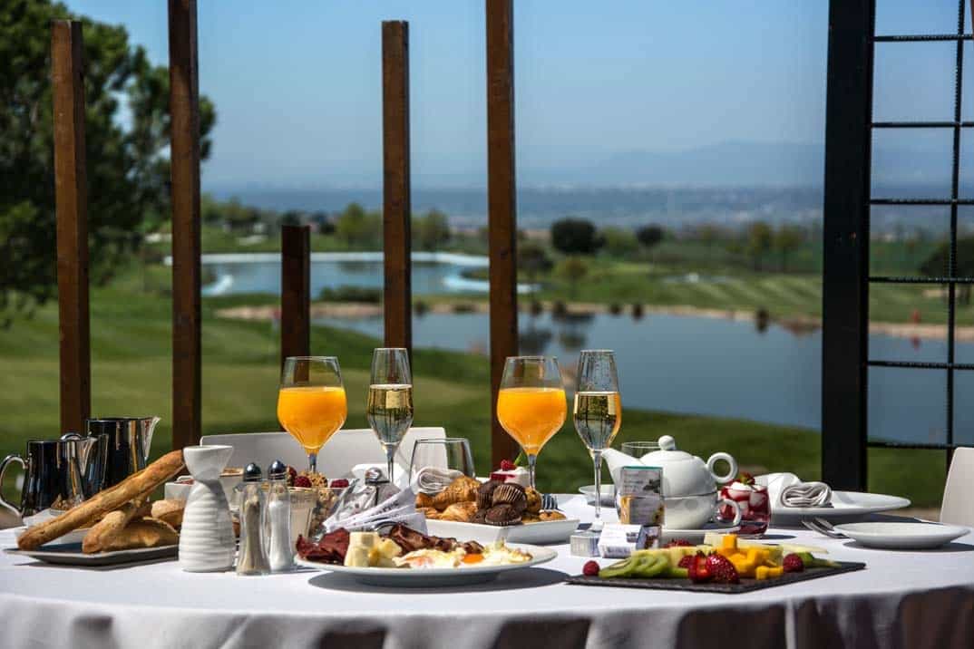 Brunch at Casino Club de Golf Suites Retamares