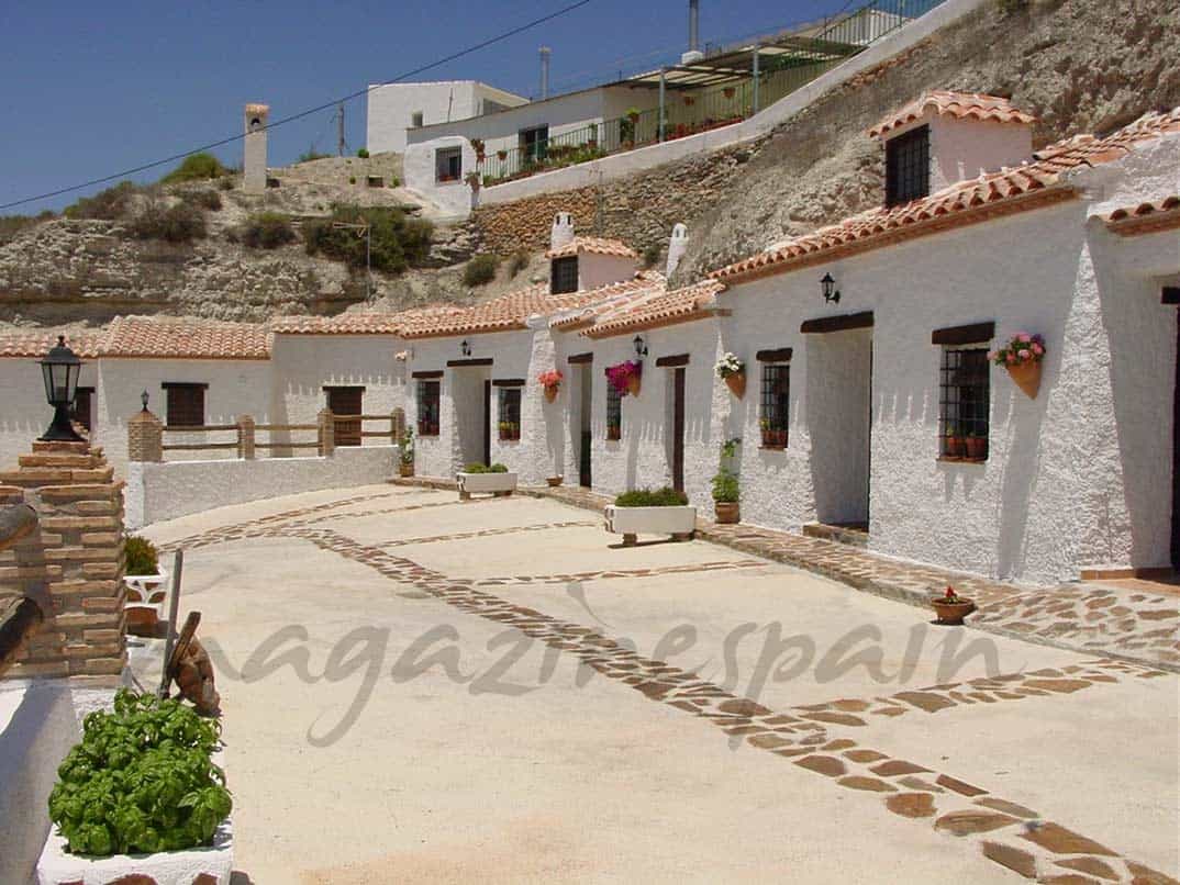 Cuevas Al – Qulayat - Castillejar (Granada)