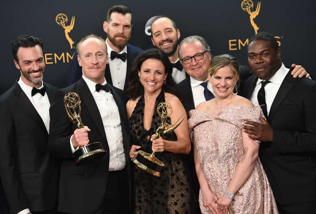 Julia Louis-Dreyfus y los protagonistas de "Veep"