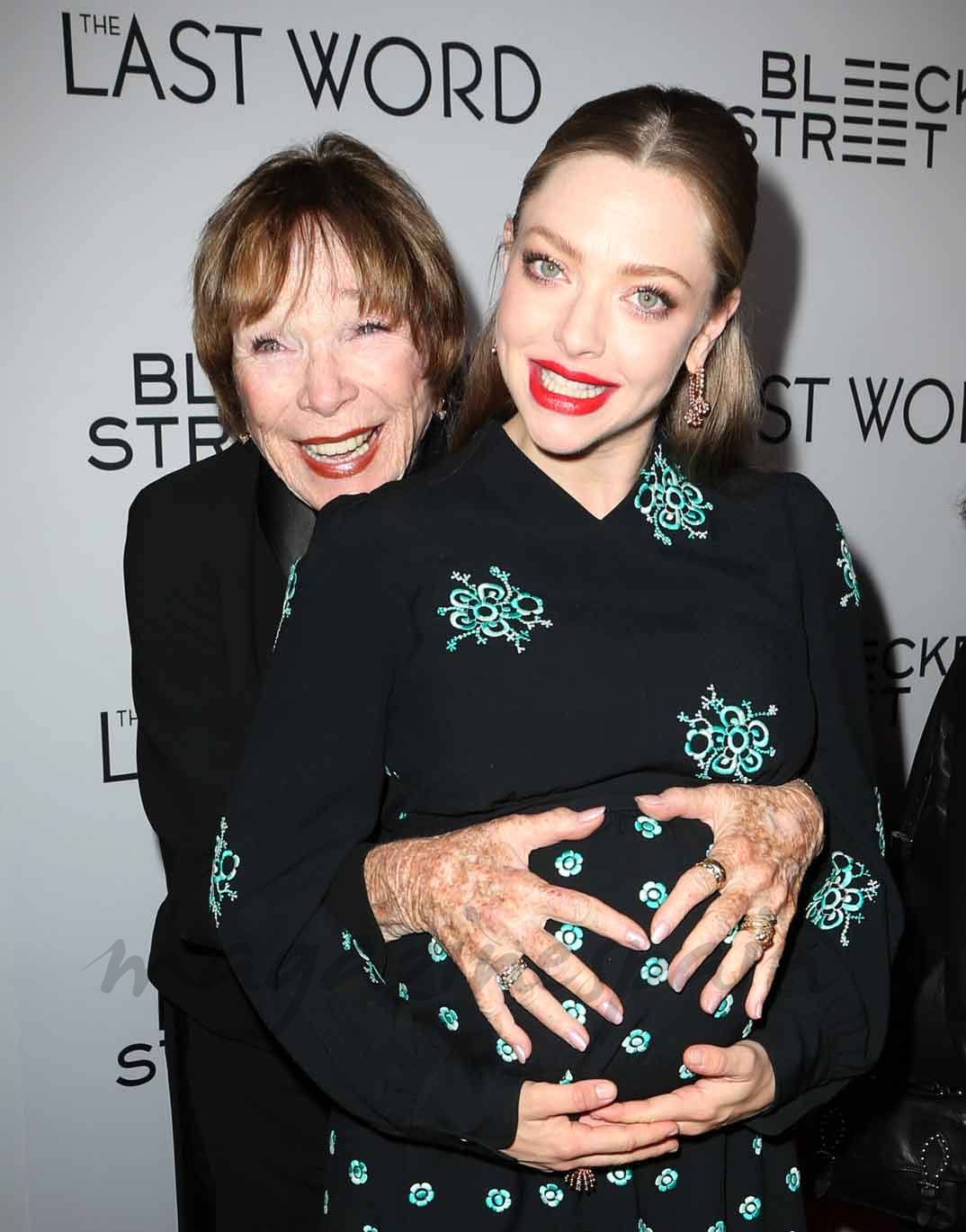 Shirley MacLaine y Amanda Seyfried