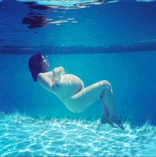 alanis-morissette desnuda bajo el agua