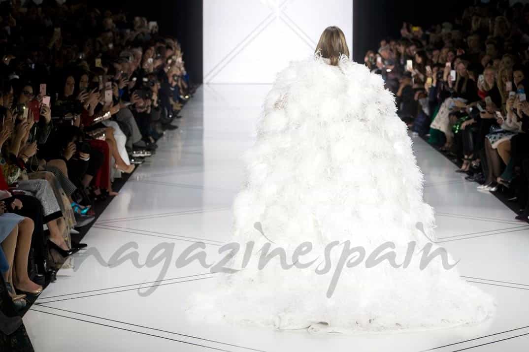Alessandra Ambrosio - Ralph&Russo - Paris Fashion Week Alta Costura