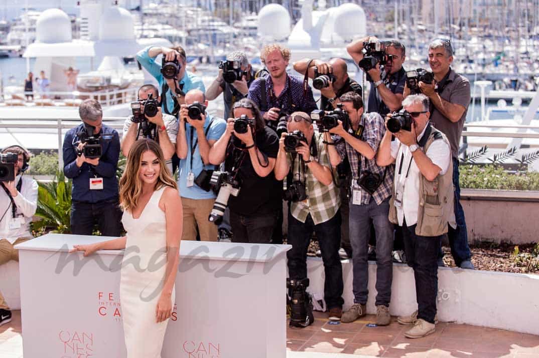 ana de armas y su simpatia en el festival de cine de cannes