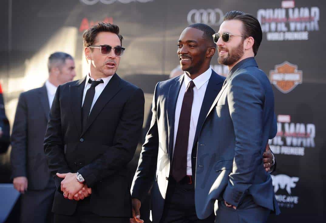 anthony-mackie-chris-evans-y-robert-downey-jr en la premiere de capitan america civil war