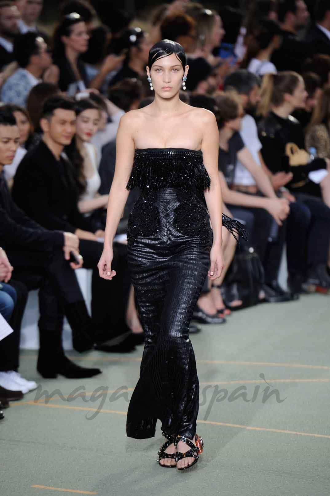 bella hadid musa de givenchy