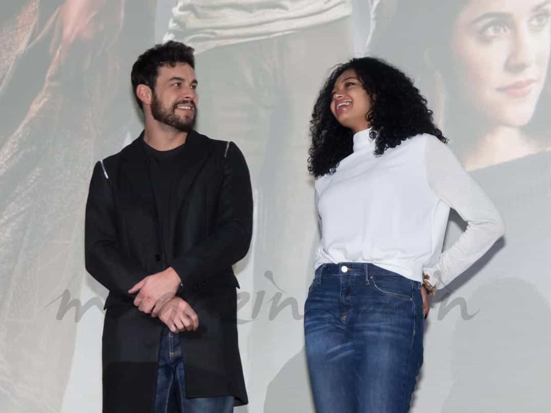 berta-vazquez-y-mario-casas presentan palmeras en la nieve