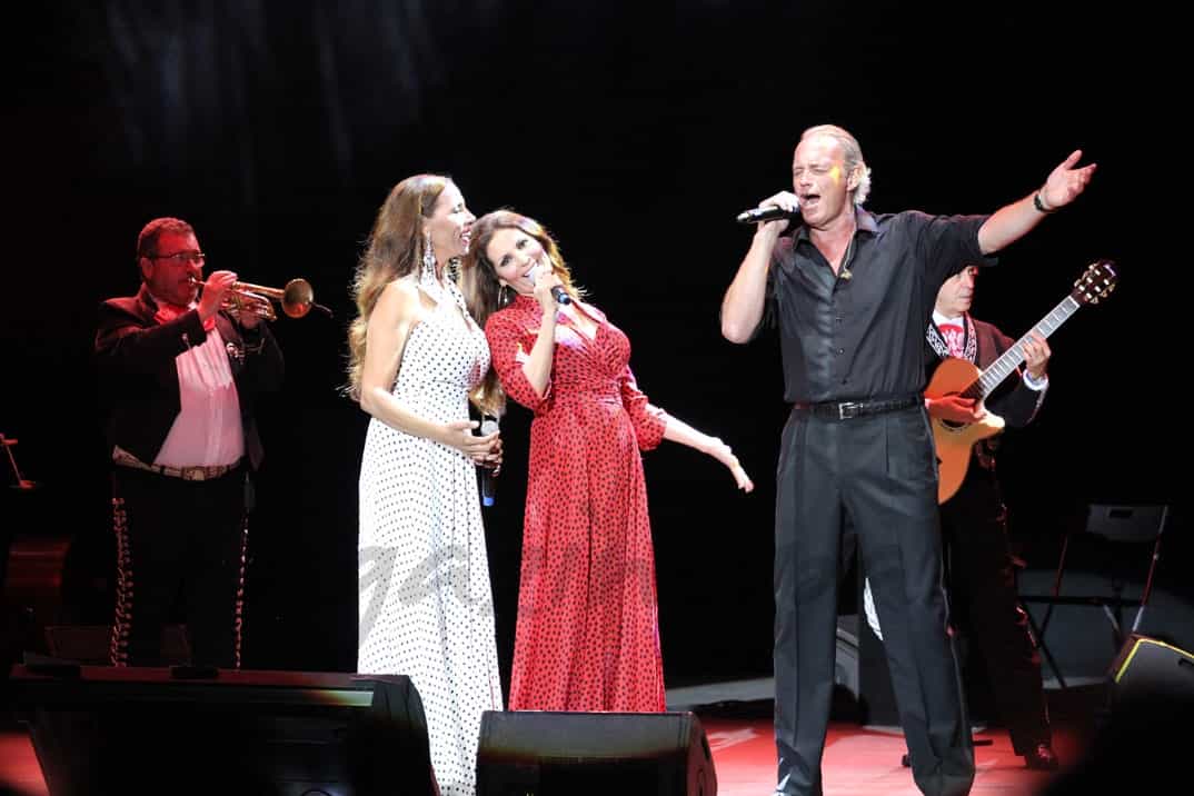 Bertín Osborne con Azúcar Moreno concierto Starlite 2016