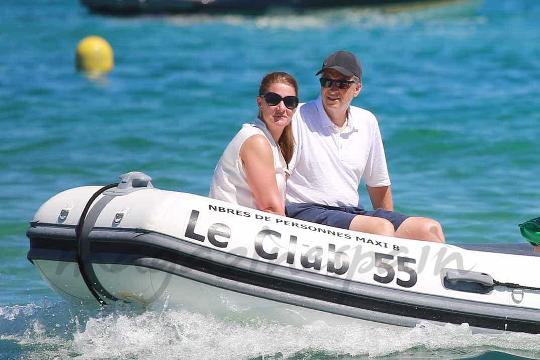 bill-gates-y-bono vacaciones en la costa azul