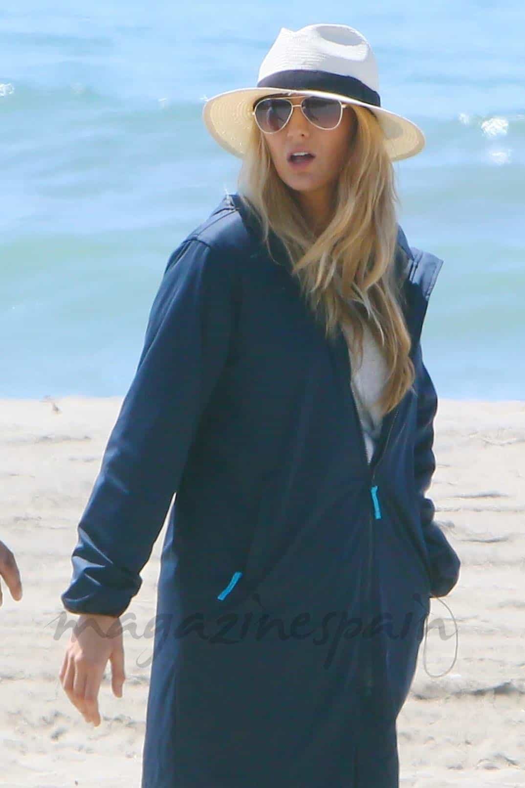 blake-lively rueda en malibu the shallows