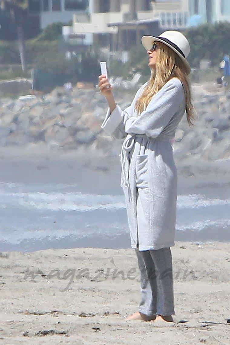 blake-lively rueda en malibu the shallows