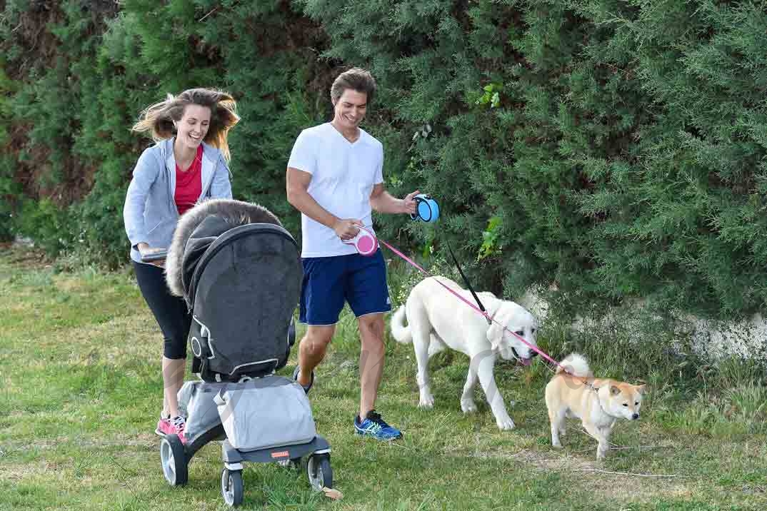 Carlos Baute y su mujer, Astrid Klisans con el pequeño Markuss