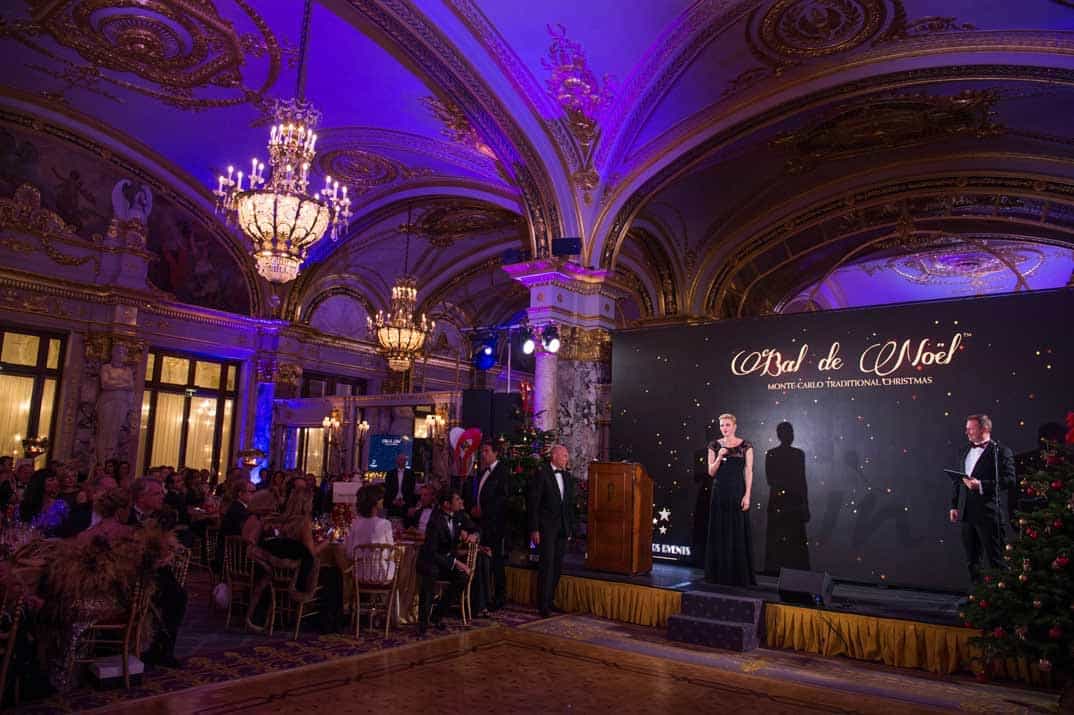 charlene de monaco presenta el baile de navidad en monaco