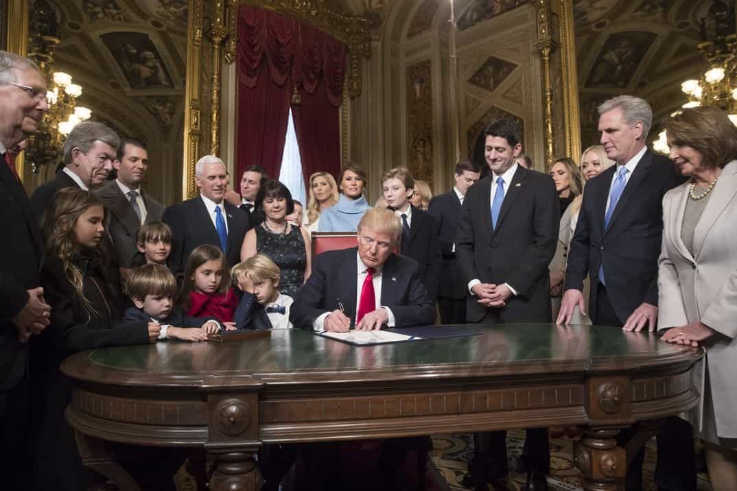 Donald Trump en la Casa Blanca con su familia