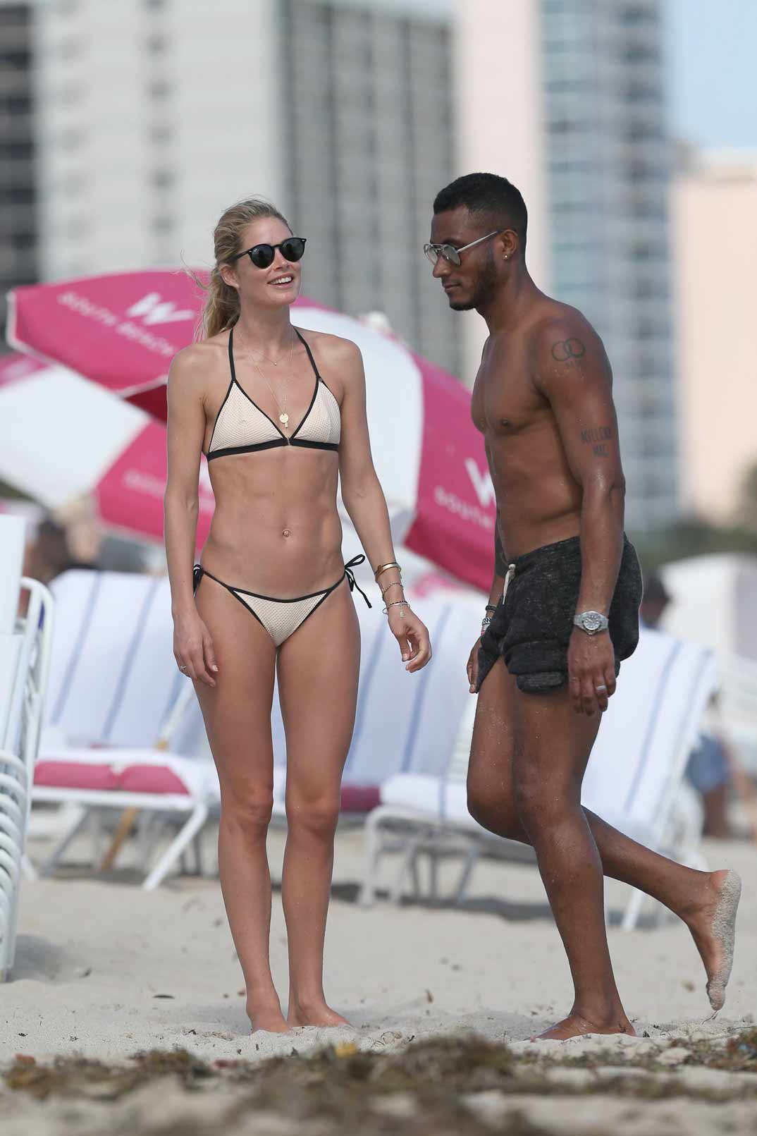 doutzen-kroes-y-sunnery-james-vacaciones con su marido y sus hijos en saint barts