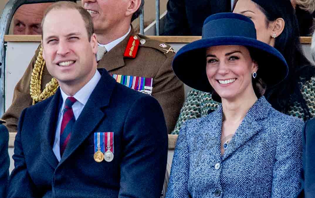 duques de cambridge en horse guards parade