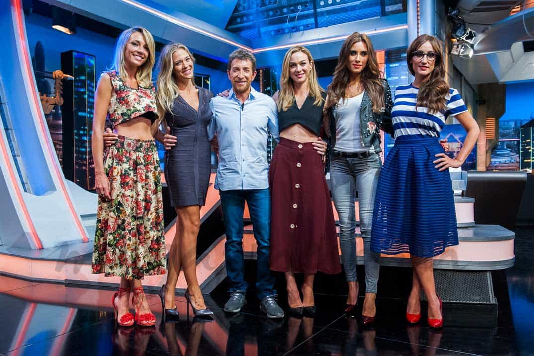 Pablo Motos con Ana Simón, Patricia Montero, Marta Hazas, Pilar Rubio y Ana Morgade "El Hormiguero 3.0" © Atresmedia