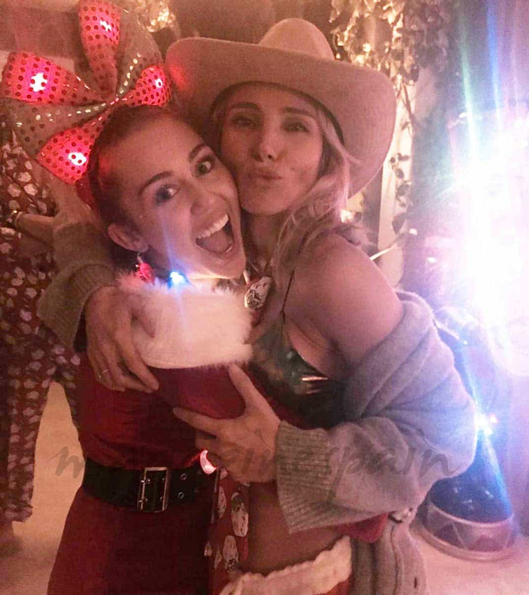 elsa pataky y miley cyrus celebran juntas la navidad