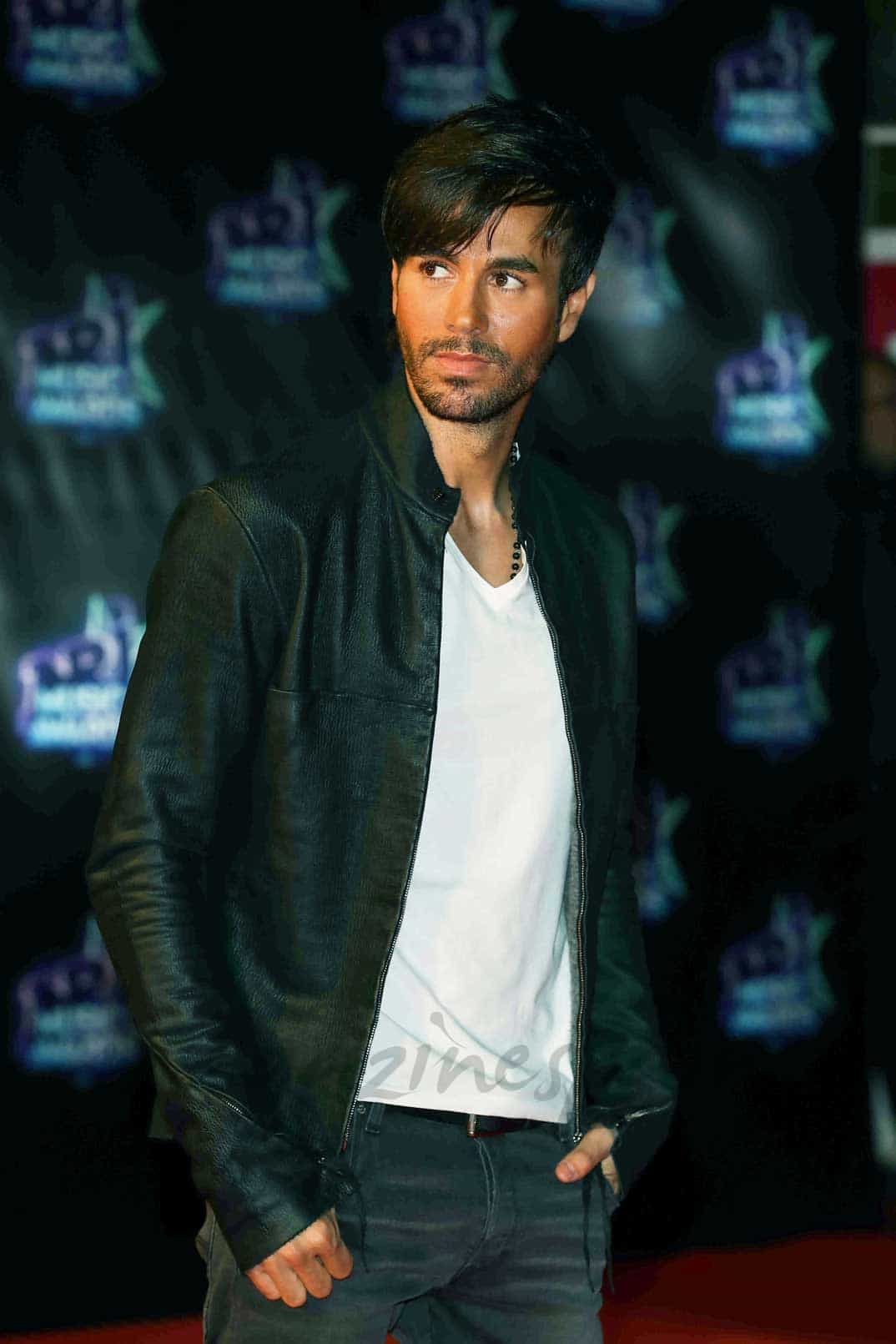 enrique-iglesias-graba videoclip subeme la radio