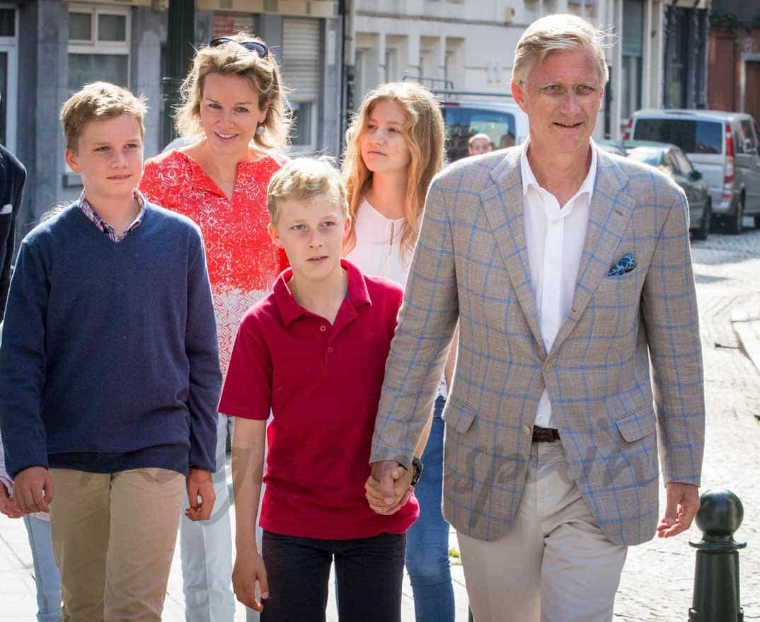 familia real belga celebra el dia sin coches