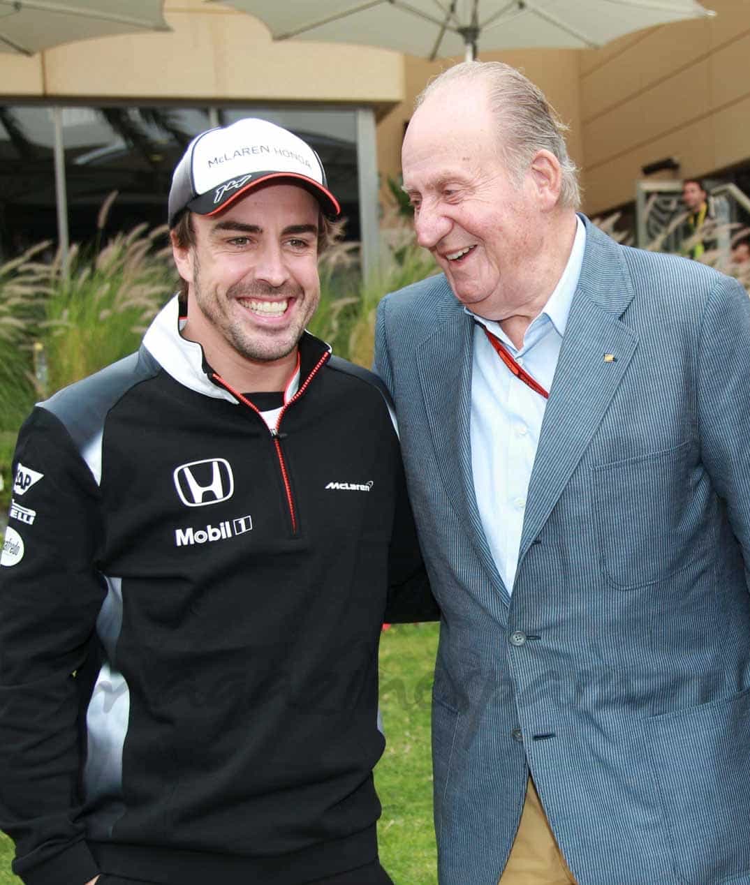 fernando alonso y rey juan carlos en bahrain