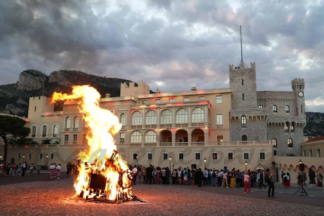 fiesta-de-san-juan-en-el-palacio-de-monaco