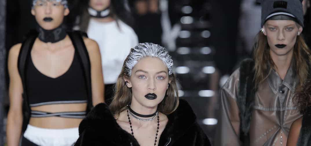 gigi hadid desfila para puma en new york fashion week