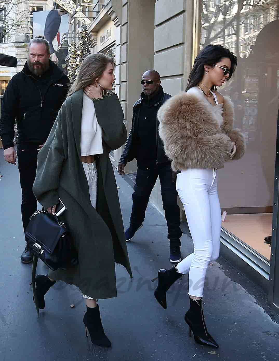 gigi hadid y kendal jenner paseo por paris