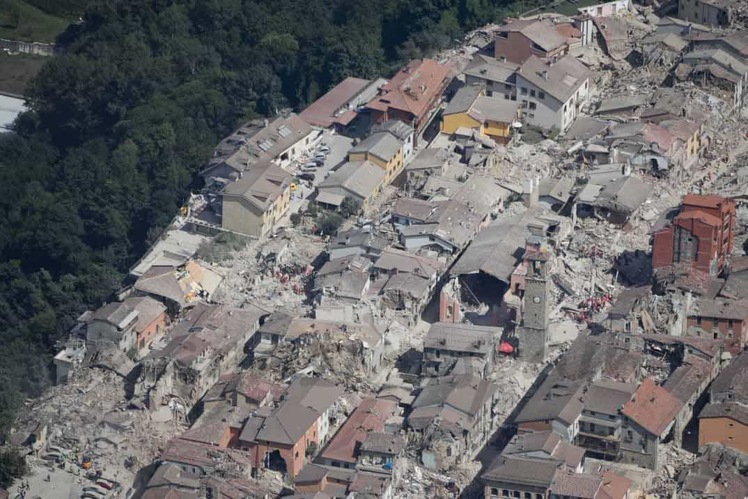 vista aerea del terremoto en amatrice