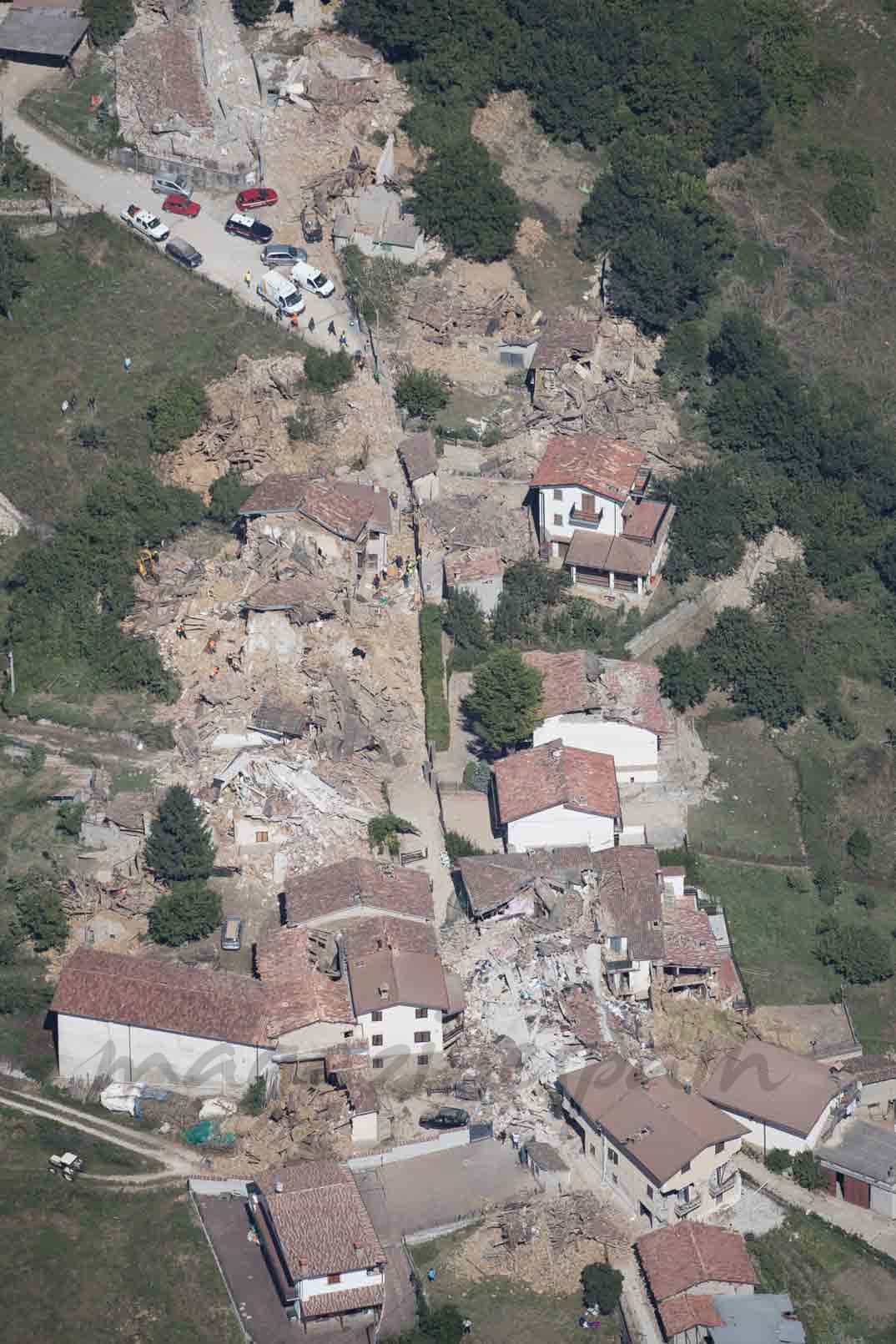 vista aerea del terremoto en amatrice