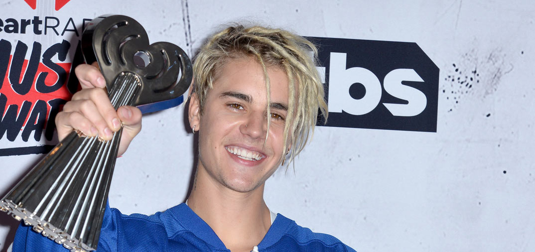 justin bieber triunfador en los premios iheartRadio music awards