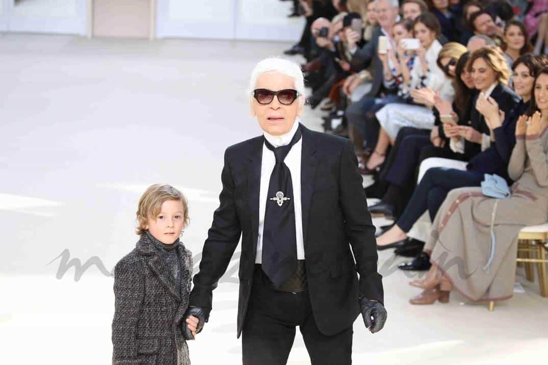 paris-fashion-week-2016-chanel karl lagerfeld