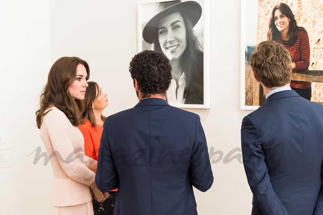 kate-middleton en exposicion fotografica