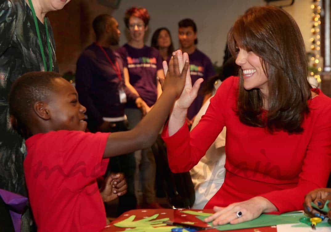 kate-middleton visita un colegio en navidad