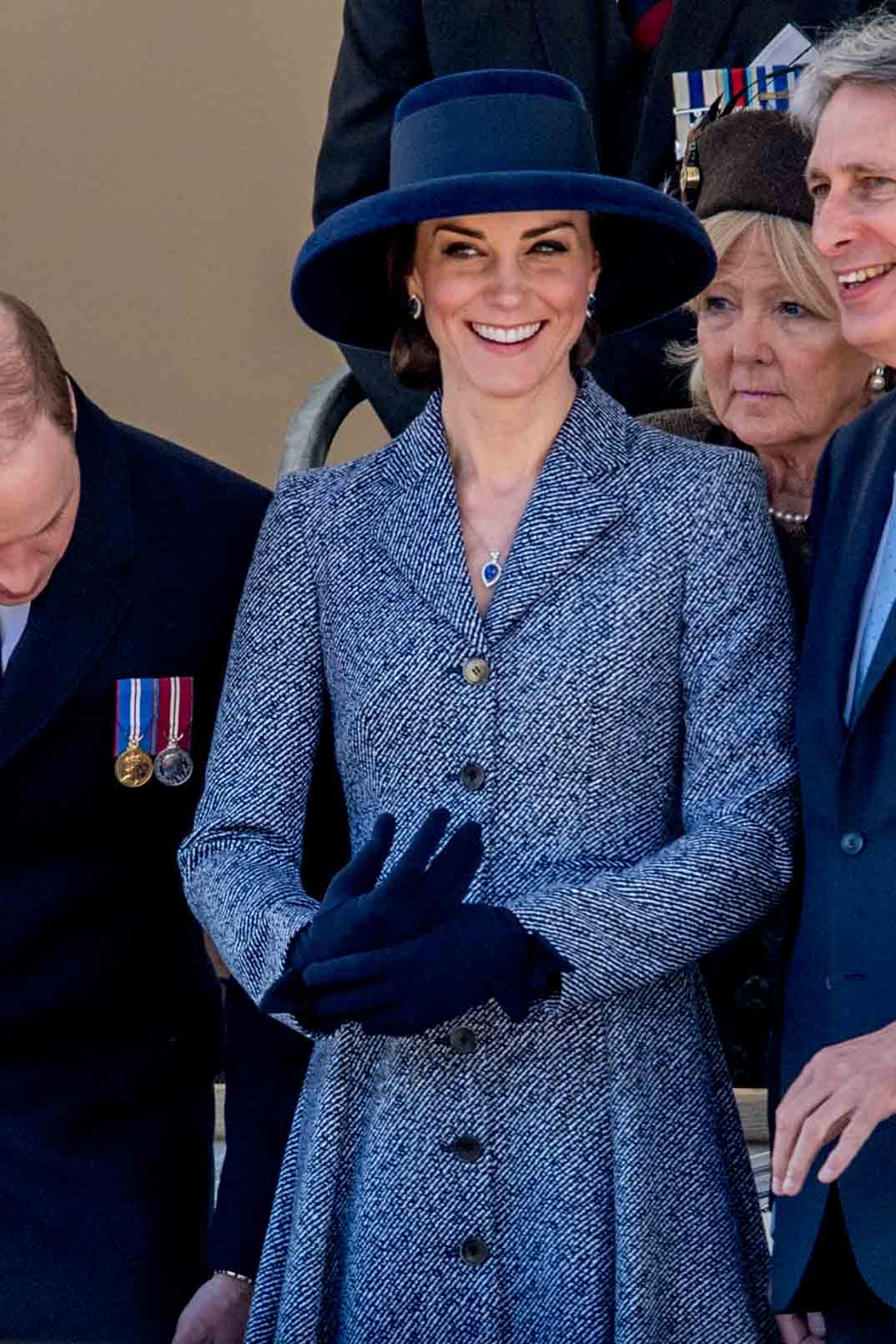 kate middleton en horse guards parade