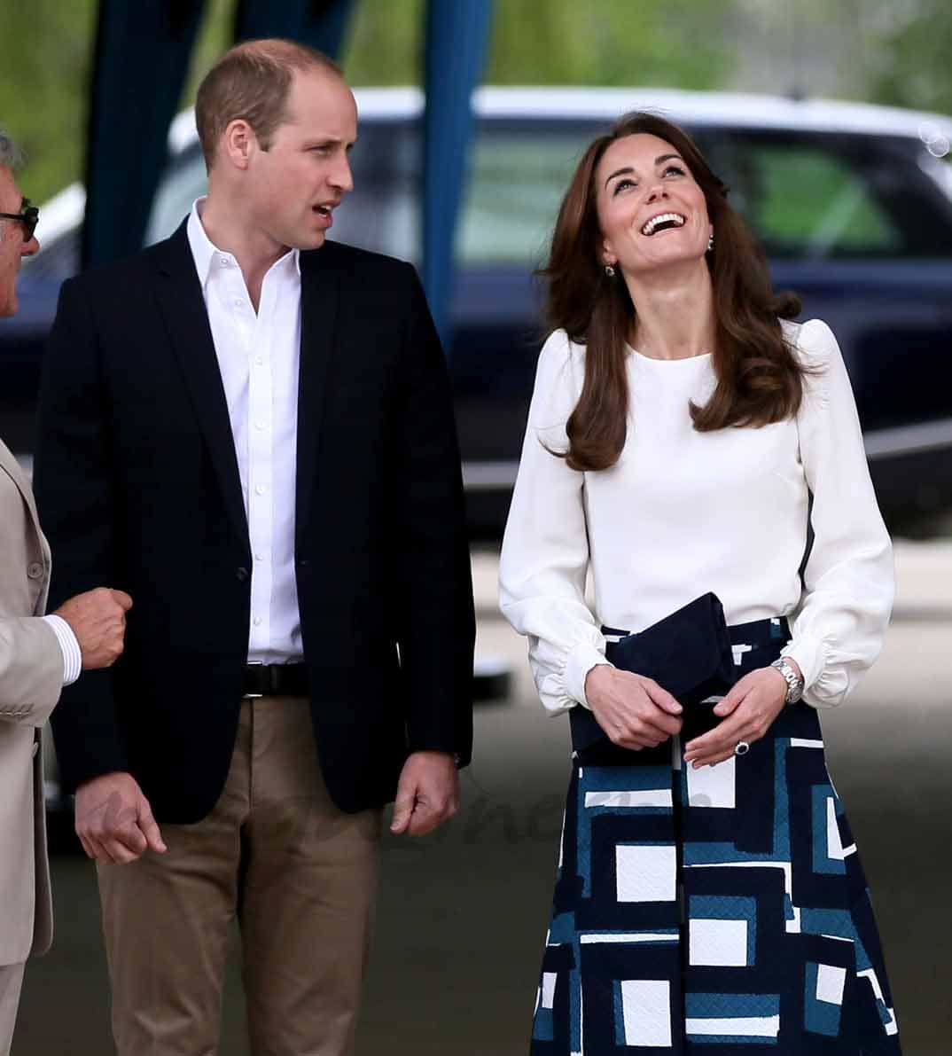 kate-middleton-y-principe-william se divierten boxeando