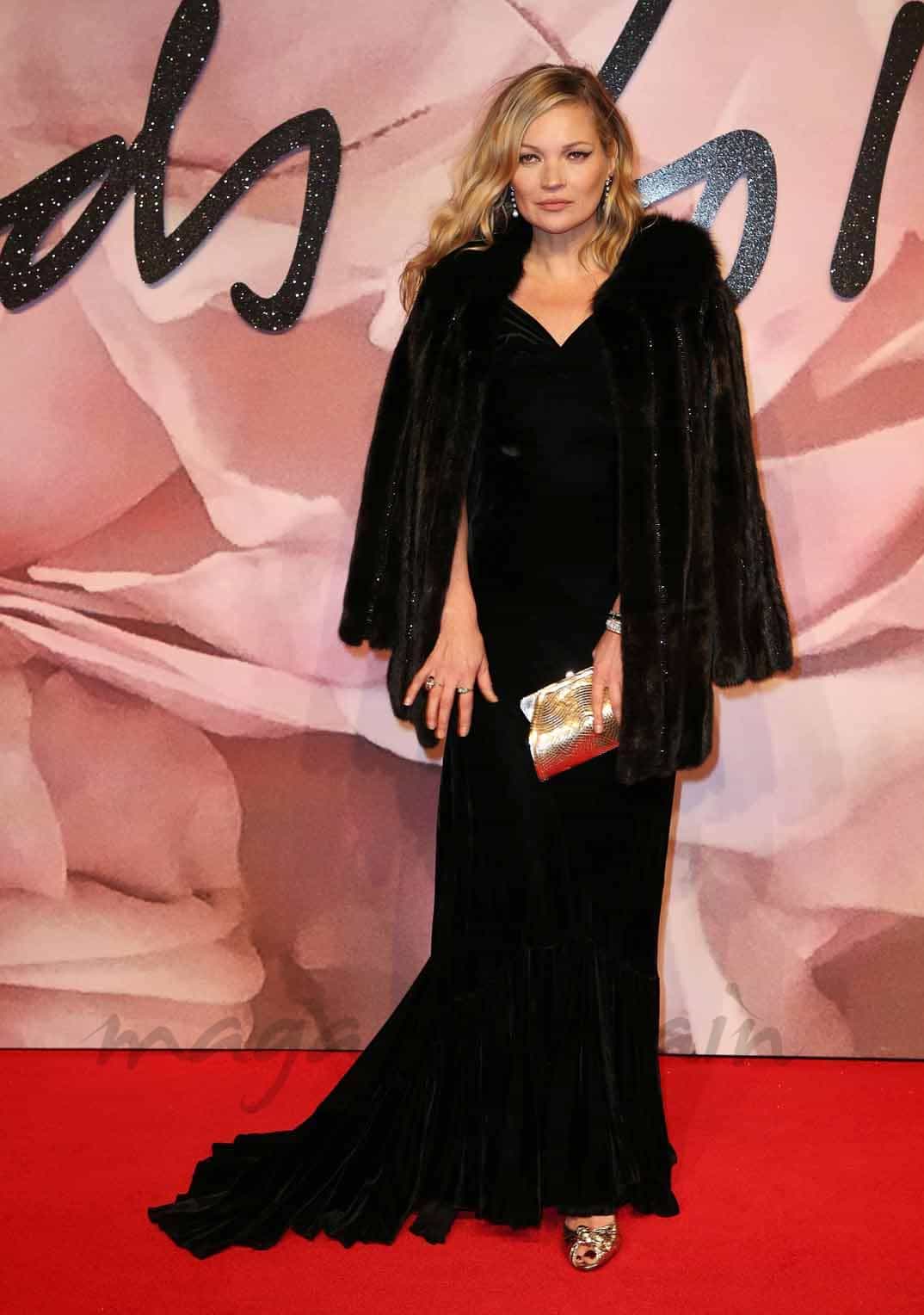 kate moss en los premios fashion awards en londres