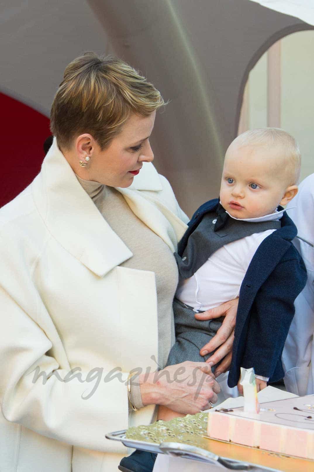 charlene de monaco son su hijo jacques cumpleanos