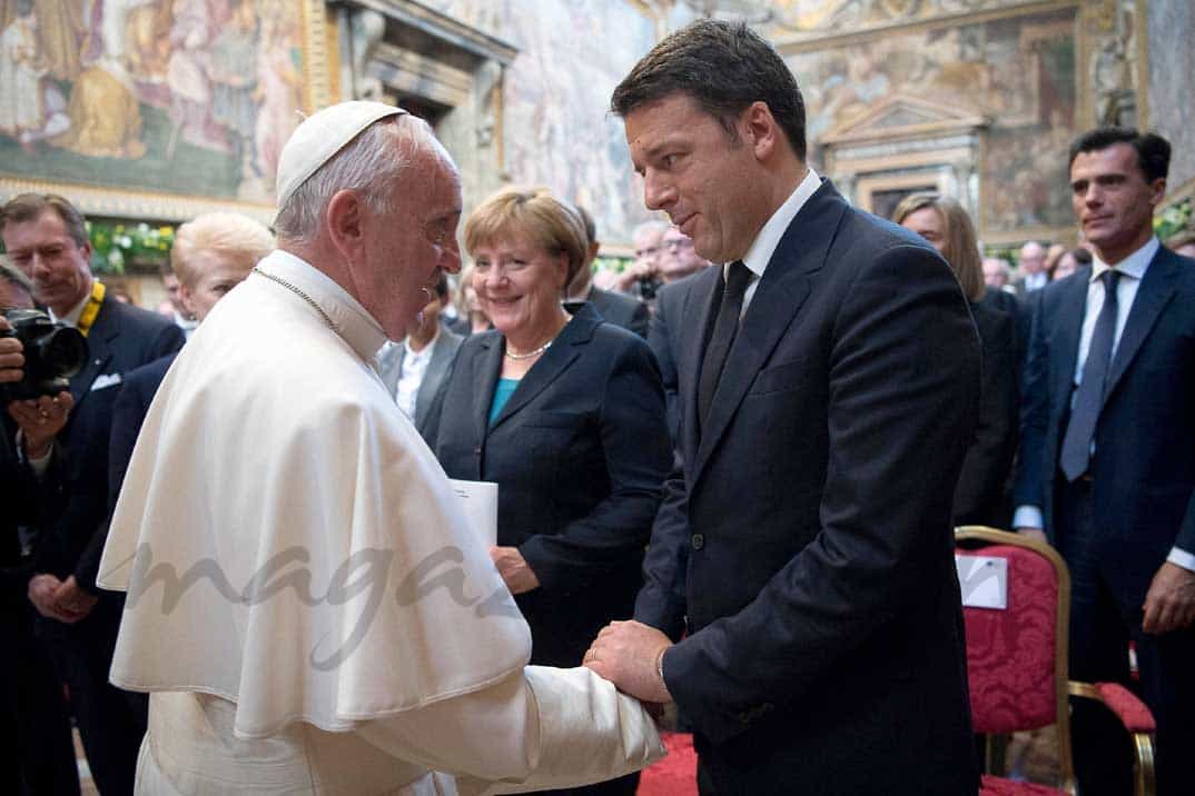 papa-francisco-mateo-renzi en el premio carlomagno