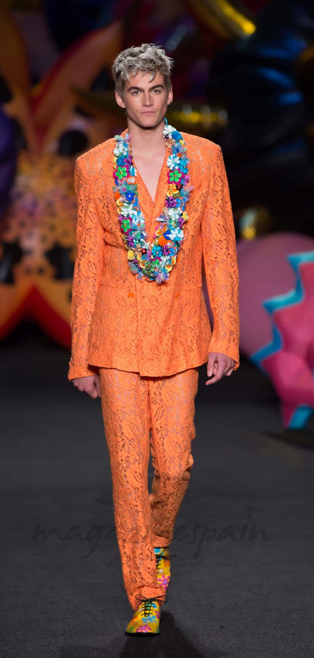 Presley Garber - Desfile Moschino