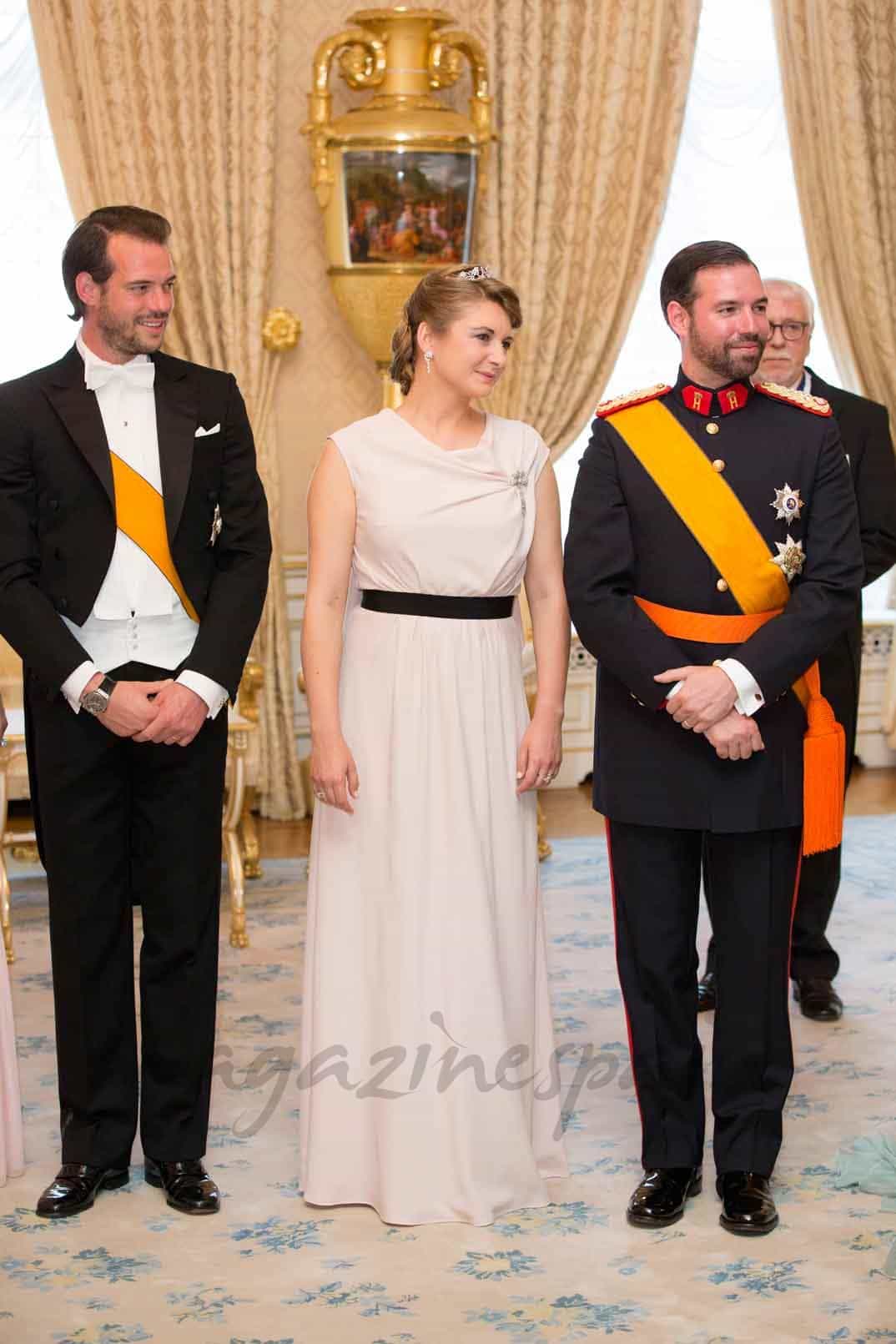 principe-felix-gran-duque-guillermo-duquesa-stephania en el dia de luxemburgo