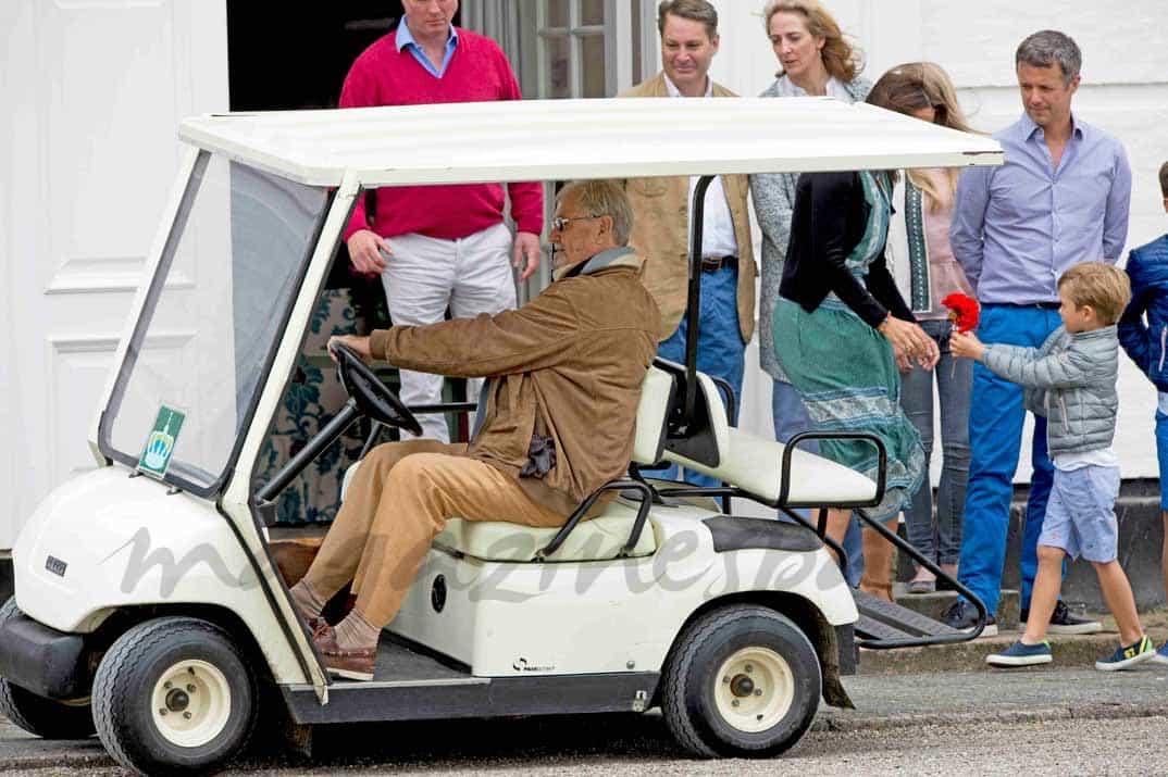 principe henrik de dinamarca posado de verano