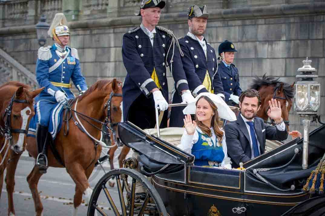 principes-carl-philip-y-princesa-sofia en el dia de suecia