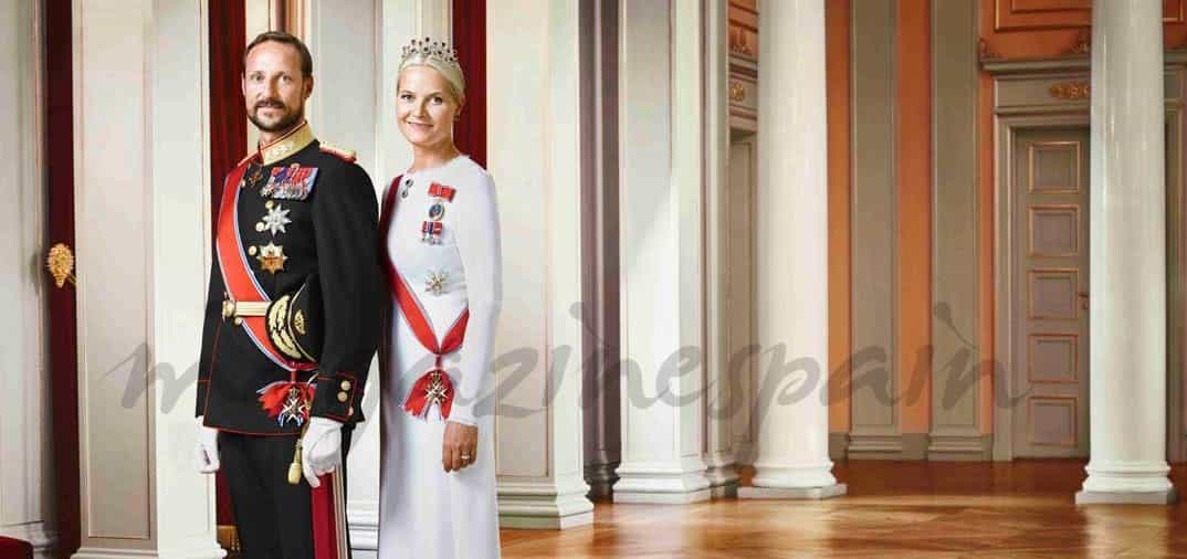 principes-haakon-y-mette-marit- fotos oficiales