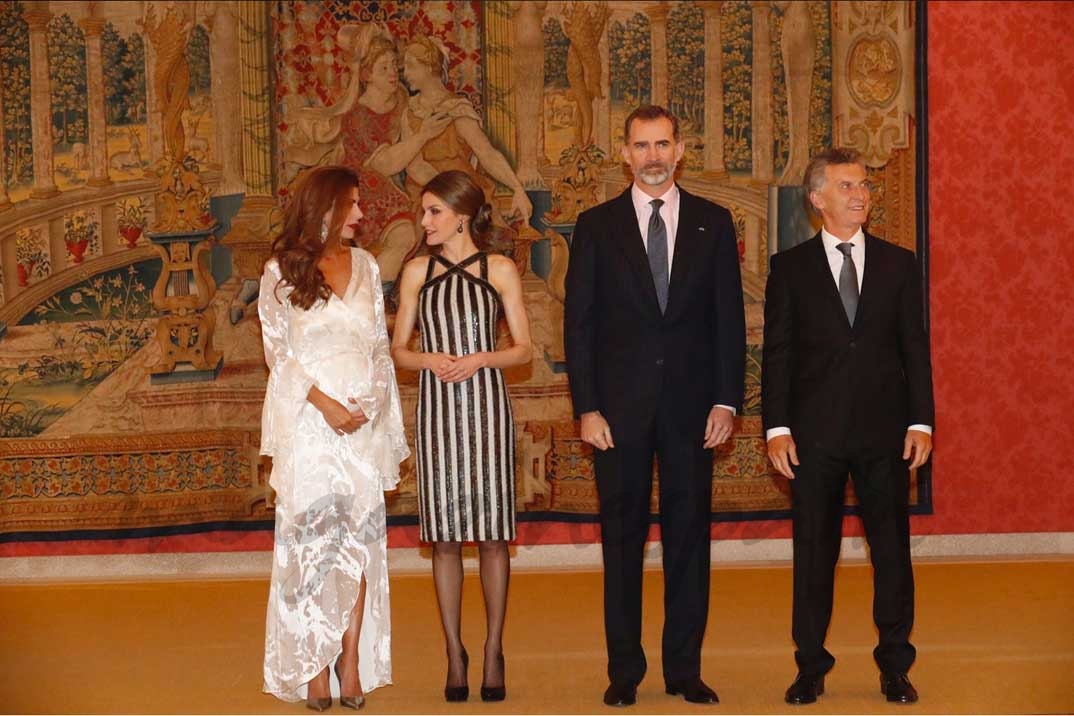 Los Reyes y el Presidente Macri y su esposa, en la recepción ofrecida en honor de Don Felipe y Doña Letizia © Casa S.M. El Rey
