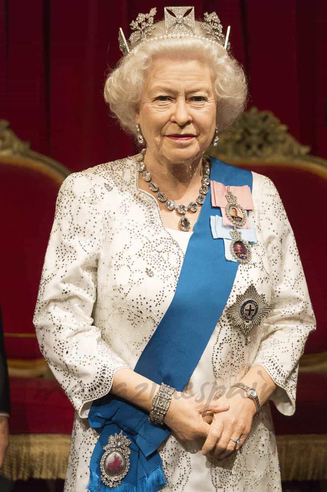 museo-madame-tussauds-londres celebra el cumpleaños de la reina isabel de inglaterra