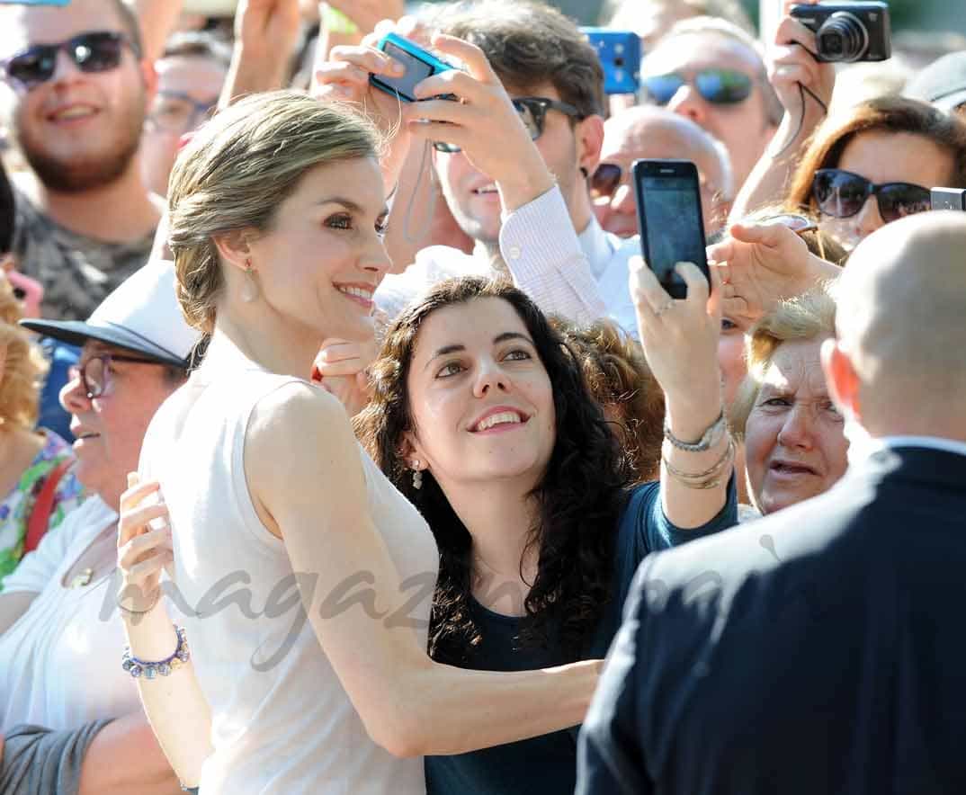 reina letizia look primaveral