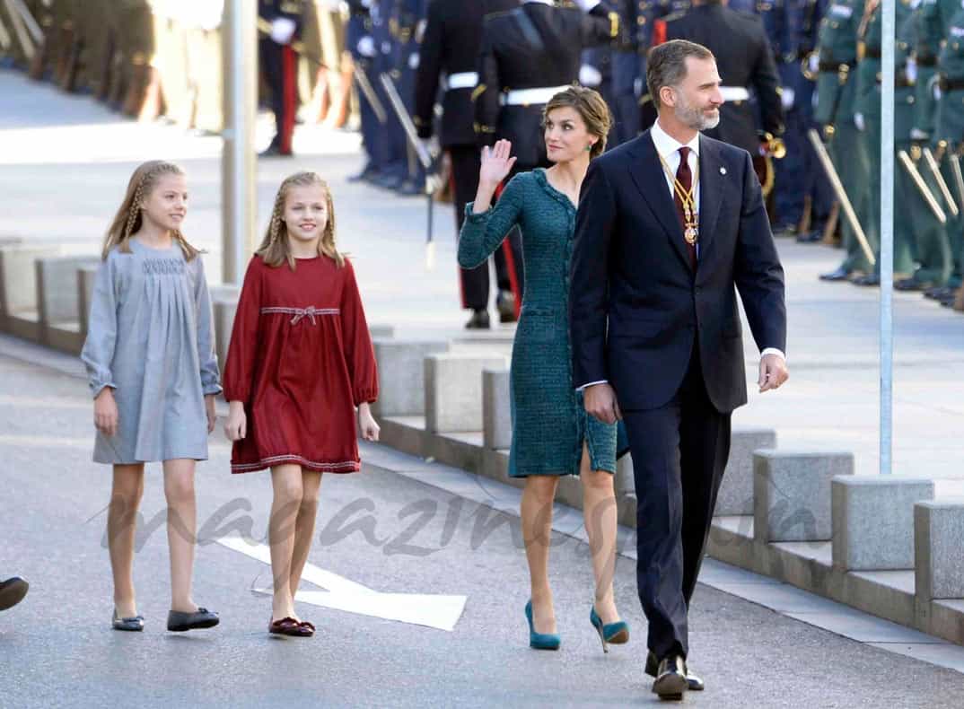 Infanta Sofía, princesa Leonor, reina Letizia, rey Felipe llega a la Apertura Legislativa