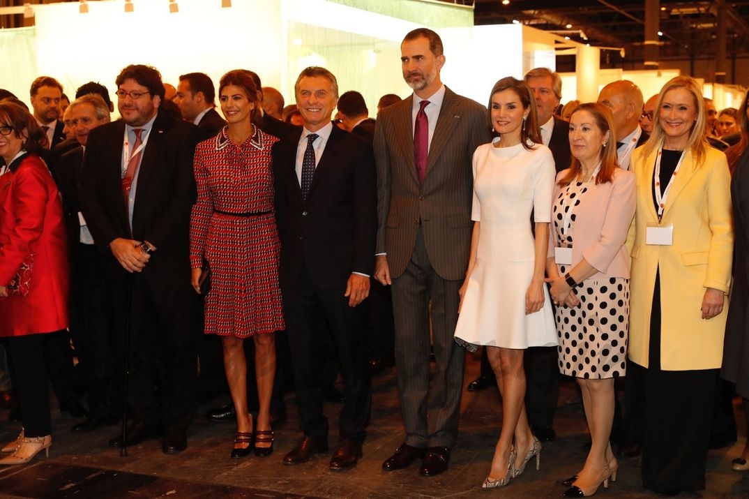 Reyes Felipe y Letizia con Mauricio Macri y su esposa Juliana Awada © Casa S.M. El Rey