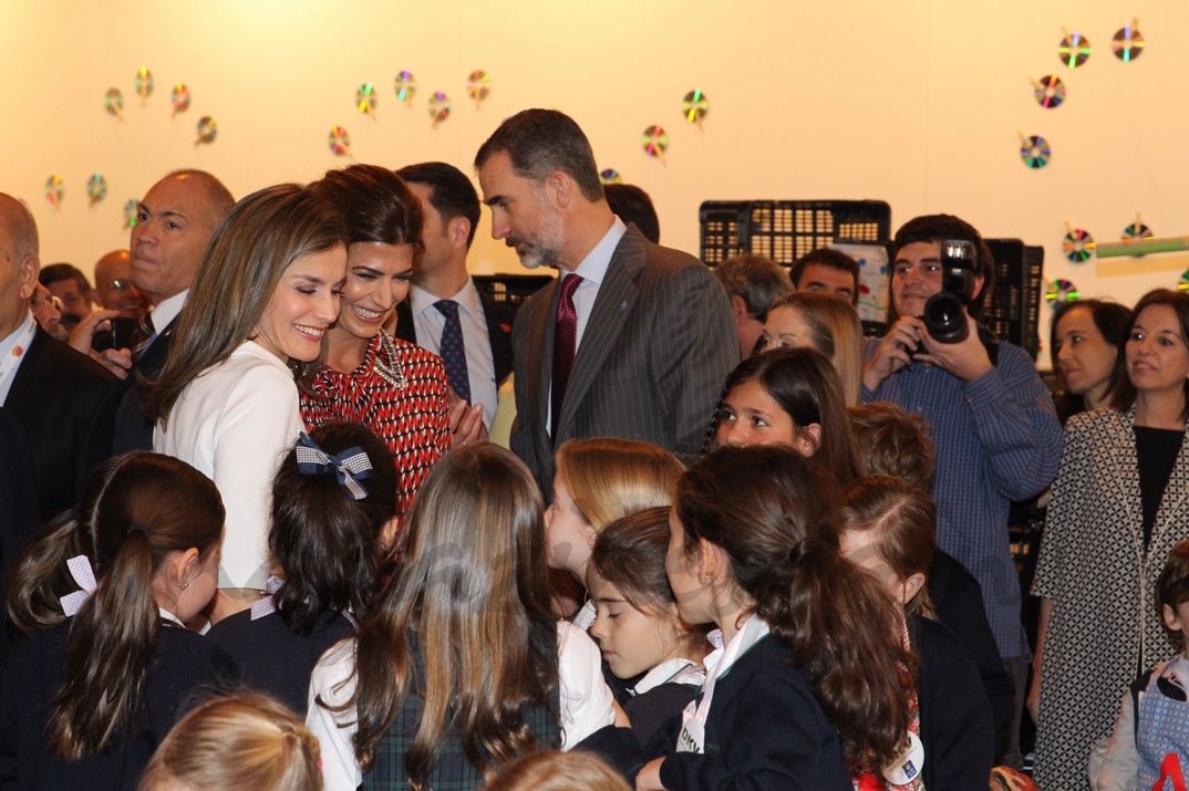 Reyes Felipe y Letizia con Mauricio Macri y su esposa Juliana Awada © Casa S.M. El Rey